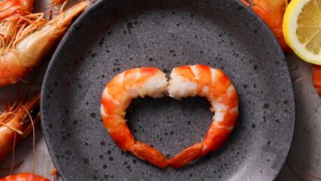 A healthy summer seafood cleanse diet featuring fresh shrimp and other seafood options, perfect for clean eating.
